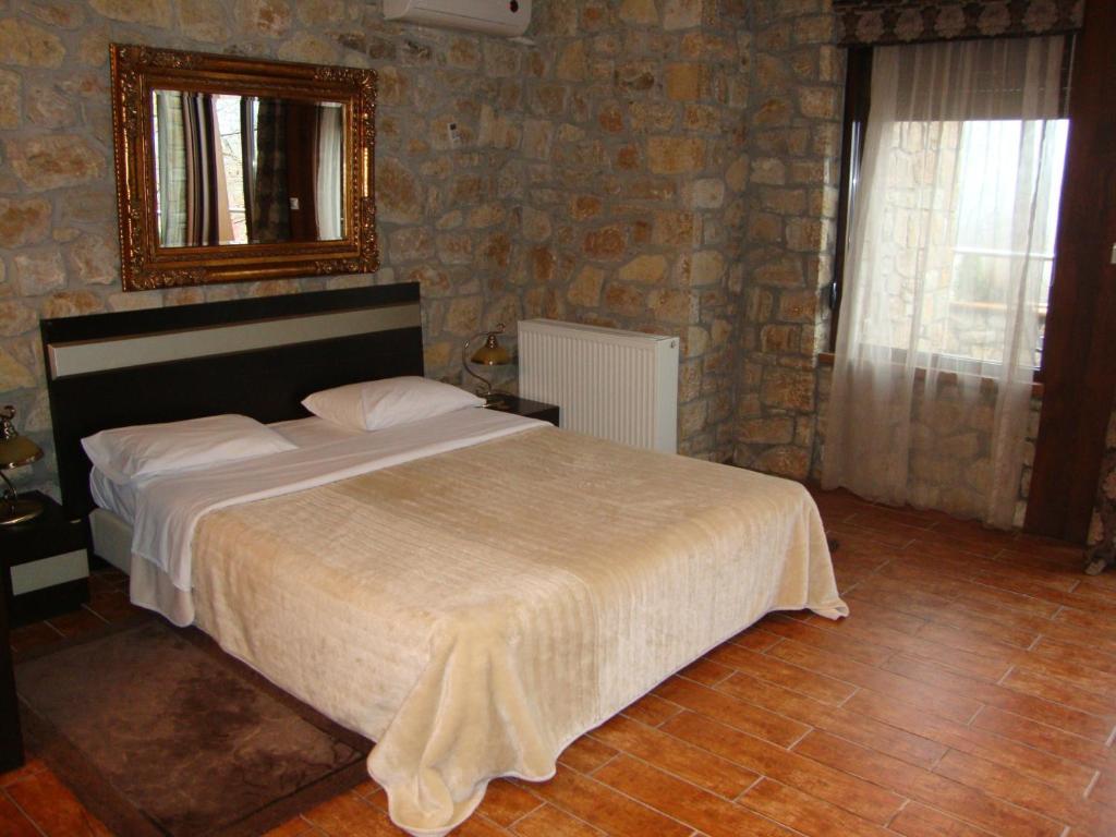 Nymfes Hotel Káto Loutrákion Rom bilde