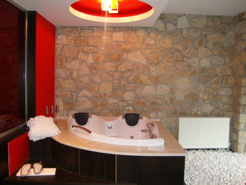 Nymfes Hotel Káto Loutrákion Rom bilde
